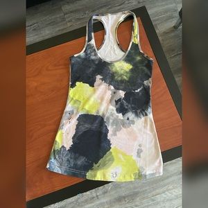 Lululemon tank top